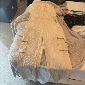 Elegant Beige Jumpsuit with Pockets